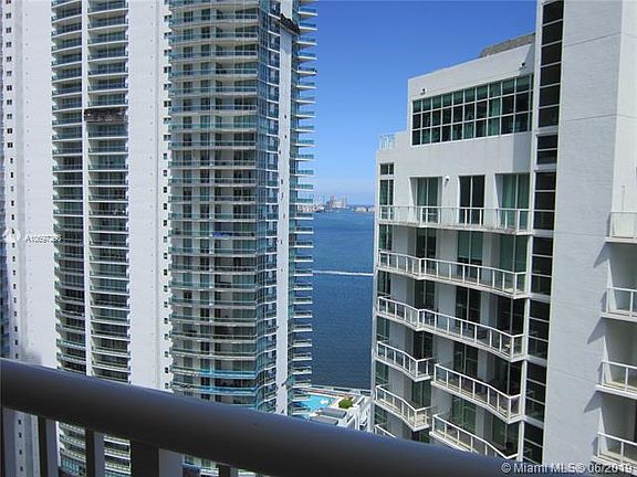 5th image of 170 SE 14th St APT 2902