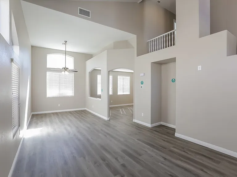 1004 Siena Hills Ln — Photo 9