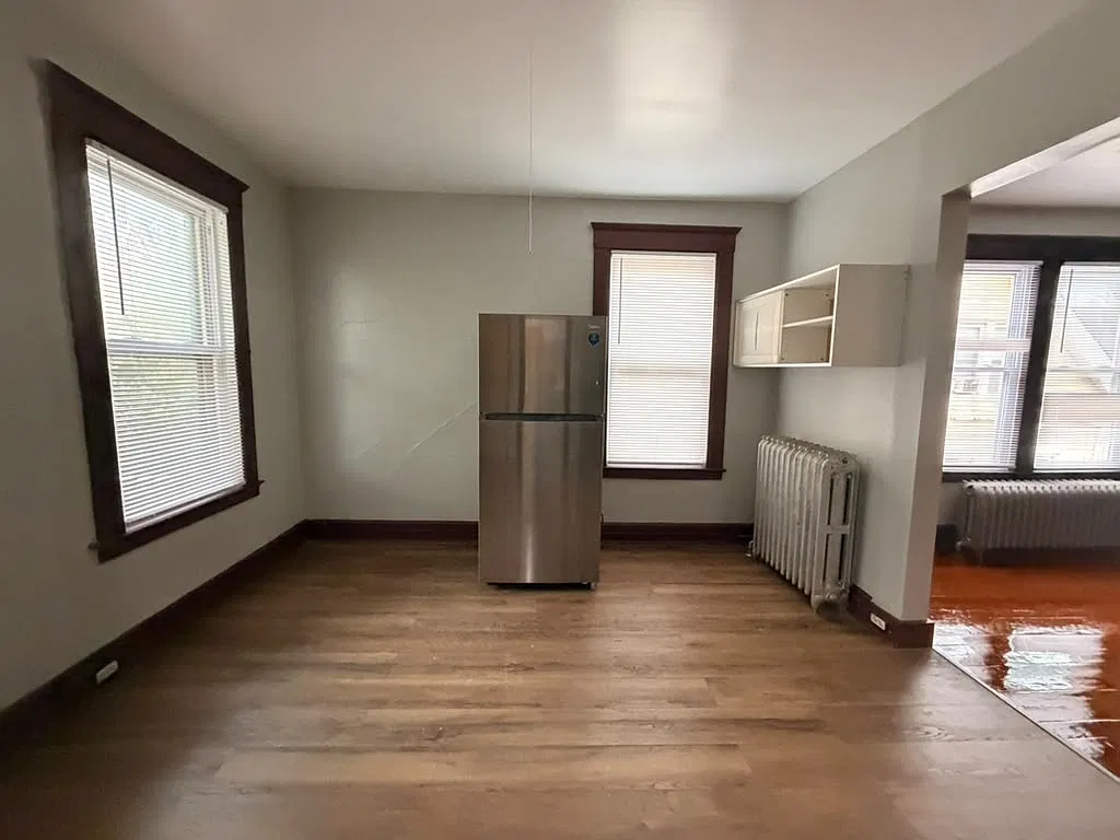 3 bed, $1,575 — Photo 3