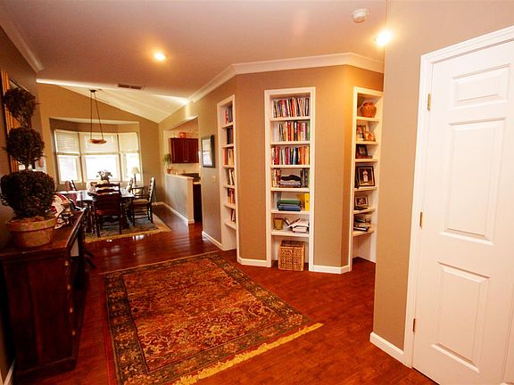 2nd image of 1530 Ivy Ct #3