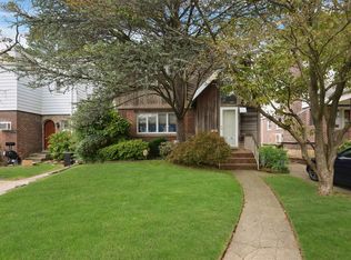 73-18 137th St, Flushing, NY 11367