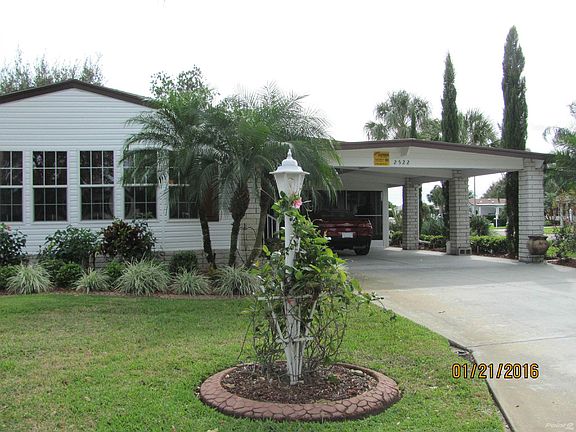 BEAUTIFUL CORNER LOT