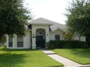 8802 Justice Dr, Laredo, TX 78045