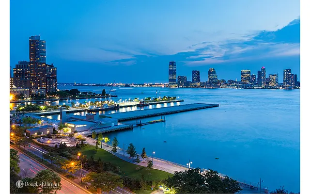 Rented by Douglas Elliman | media 23