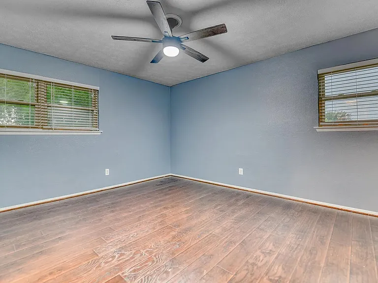1619 Marquette Dr — Photo 9