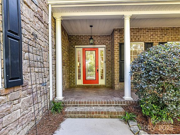 3rd image of 2216 Annabel Ct