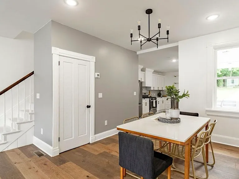 433 S Prince St — Photo 11