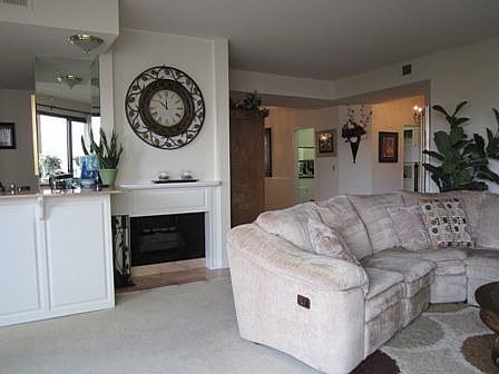 3rd image of 5216 Yarmouth Ave Unit 205