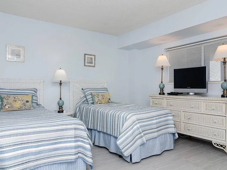95 S Lumina Ave #8H — Photo 21