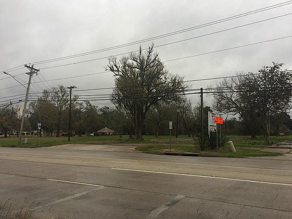 1st image of 511 E Brazos Ave