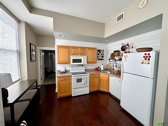 4th image of 1001 O St APT 306