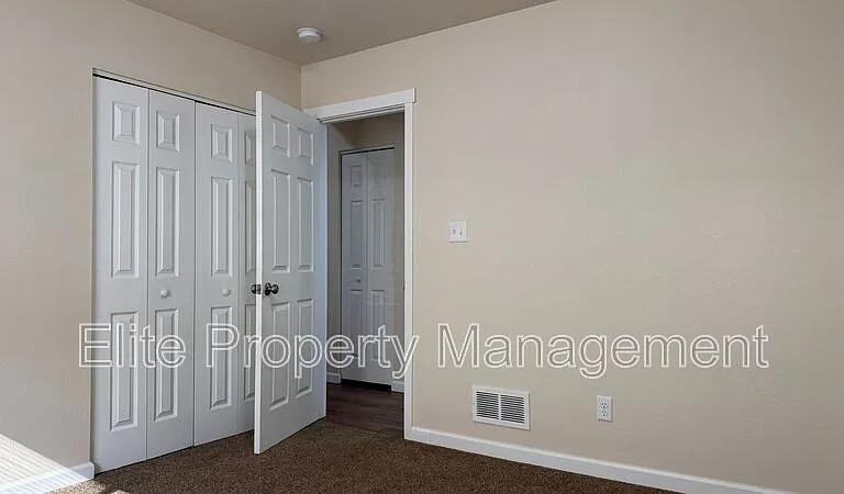 983 S Palomar Dr — Photo 11