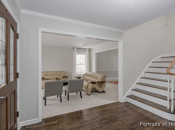 3rd image of 484 Mitchell Dr
