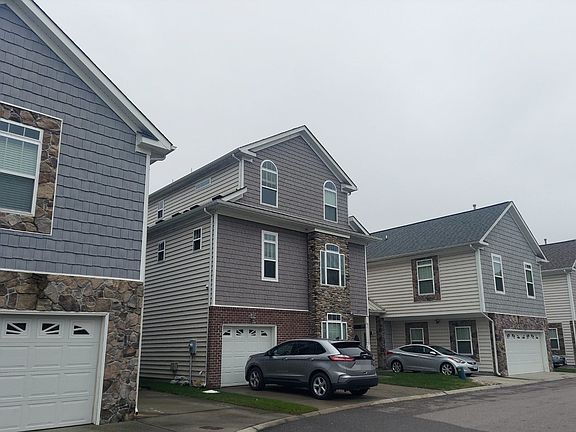 3rd image of 277 Moate Cir #20