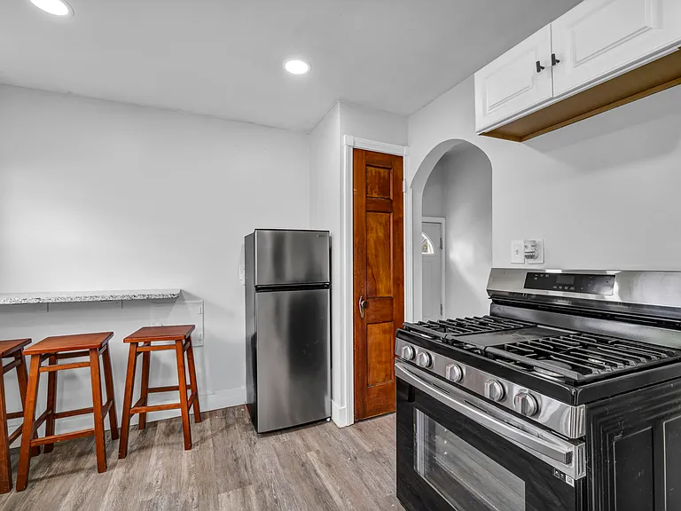 5505 South Blvd — Photo 5