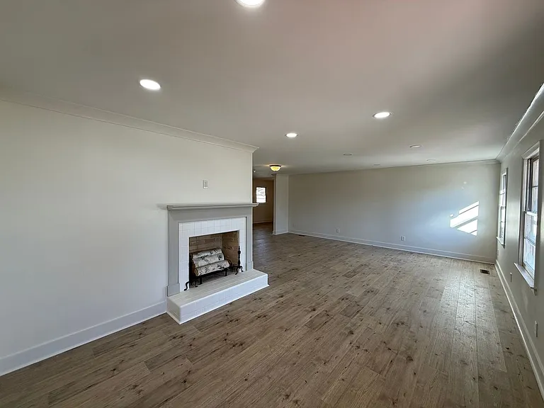 805 7th St NE — Photo 8