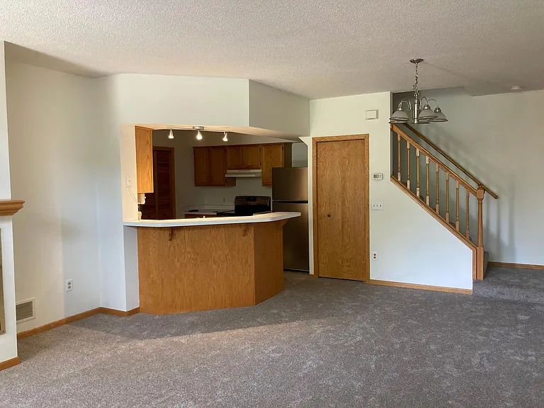 1908 Sapphire Point — Photo 5