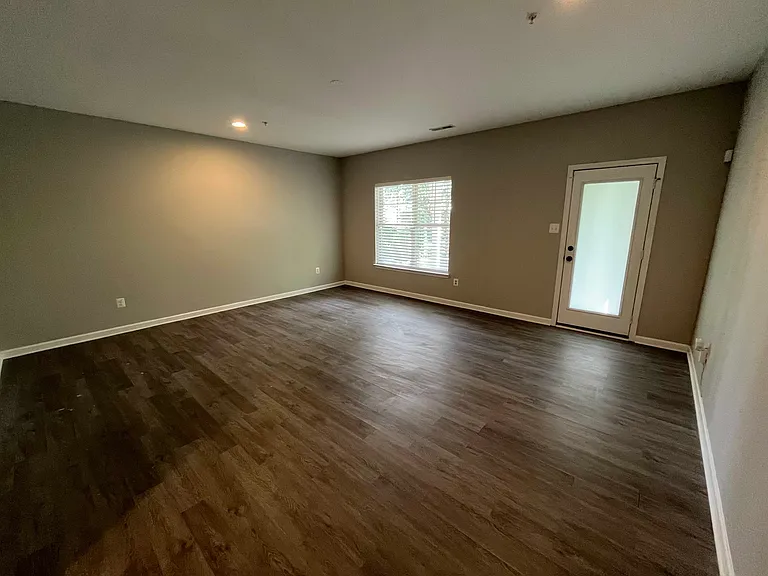 211 Tanner Ln — Photo 10