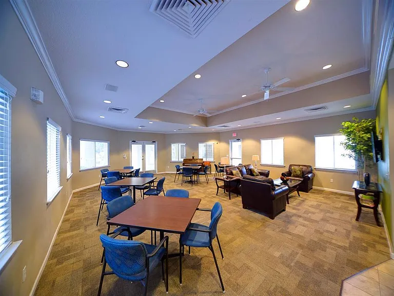 Leigh Meadows Apartments — Photo 7