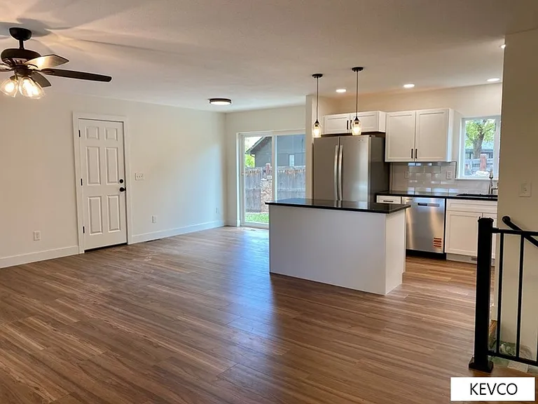 2401 Evergreen Dr — Photo 6