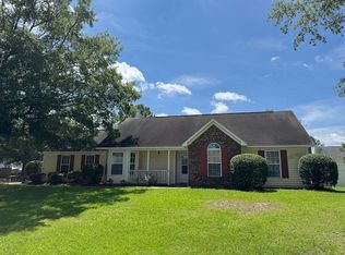 800 Pecan Ct, New Bern, NC 28562