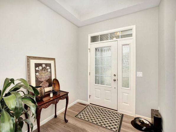 N62W21801 Augusta PARKWAY, Menomonee Falls, WI 53051