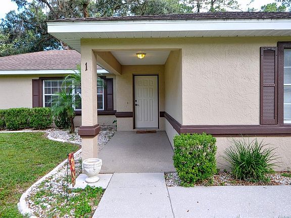 2nd image of 1 Redwood Trace Ln