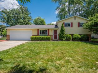 30 Fair Oaks Ln, Pickerington, OH