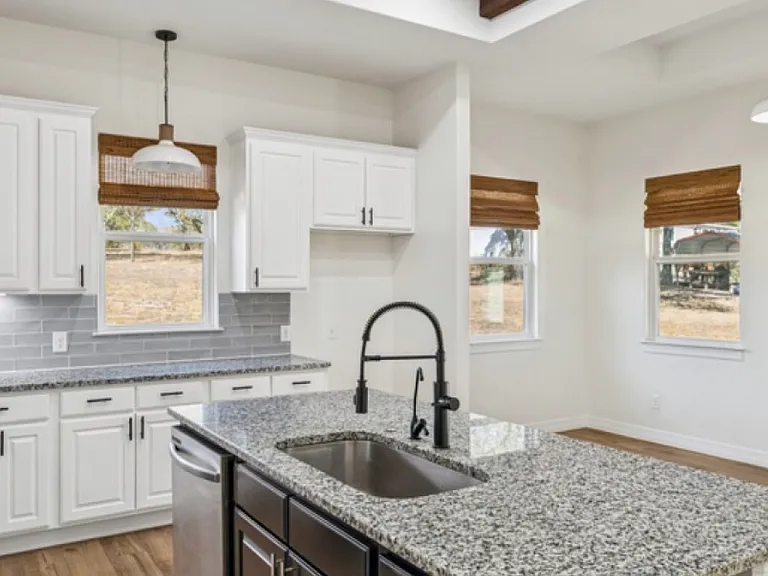 5571 Eichman Rd — Photo 9