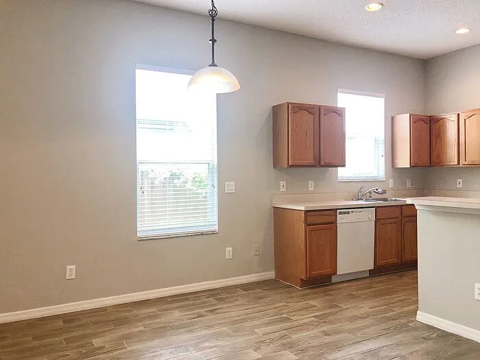 590 Horseman Dr — Photo 8