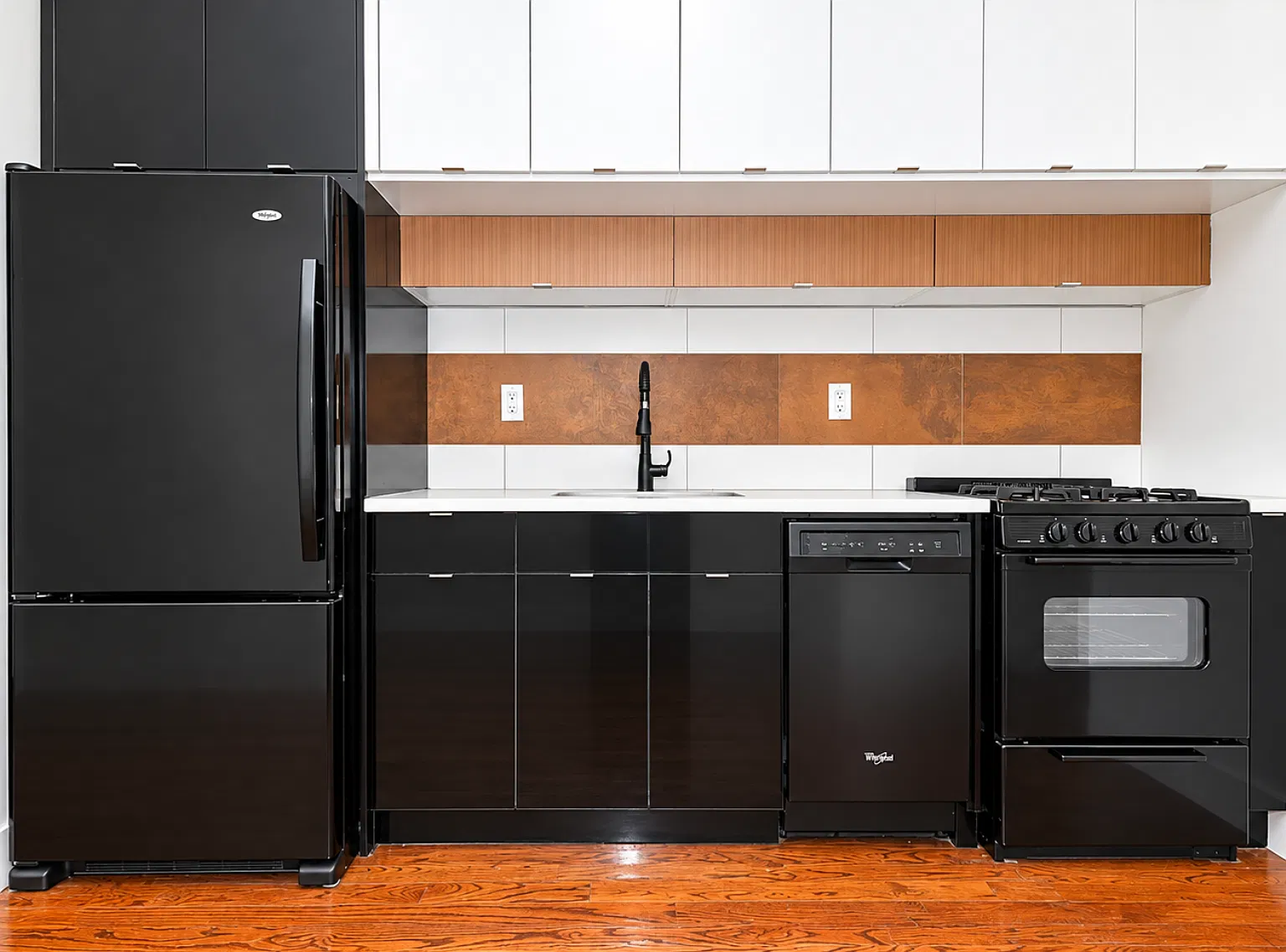 185 Freeman Street — Photo 1