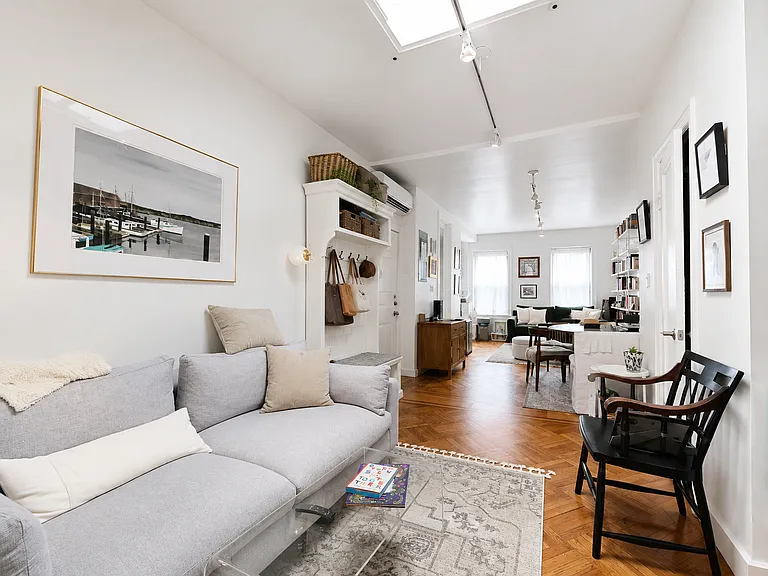 305 Bedford Ave #3 — Photo 3