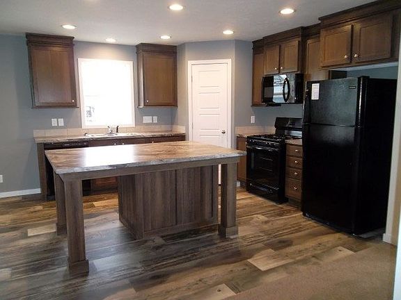 3rd image of 2112 Leisure Ln #690