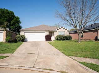 320 Oakhurst Dr, Seagoville, TX 75159