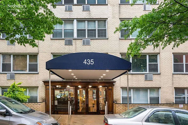 Sold by Sotheby's International Realty | media 25