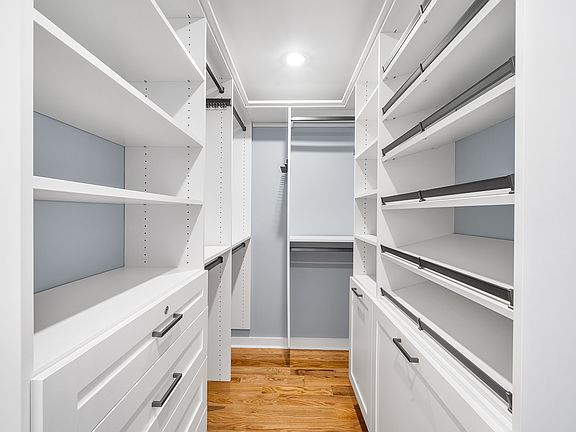 4th image of 7040 Pipers Glen Way #2