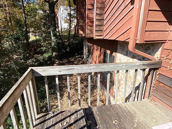 3rd image of 6855 Creekwood Dr