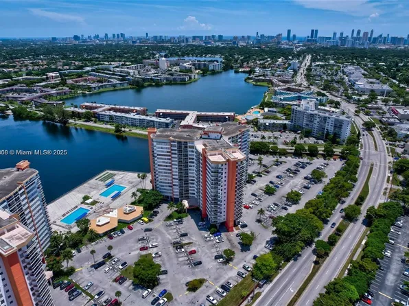 1351 NE Miami Gardens Dr APT 202E, Miami, FL 33179