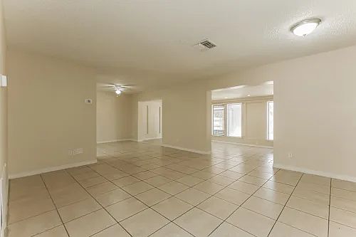 5th image of 8515 Misty River Ct #1