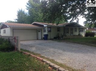 118 S Summit St, Goessel, KS 67053
