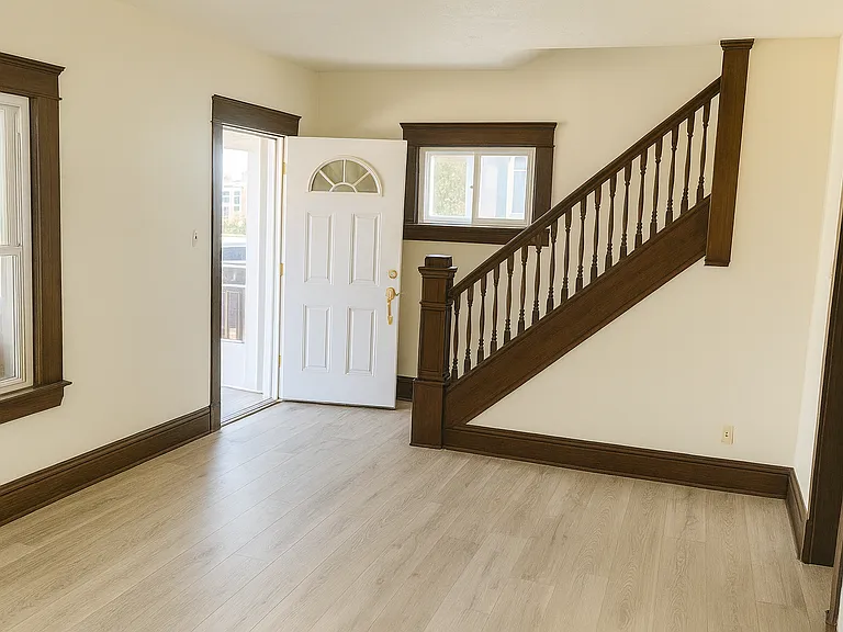 4409 Gifford Ave — Photo 4