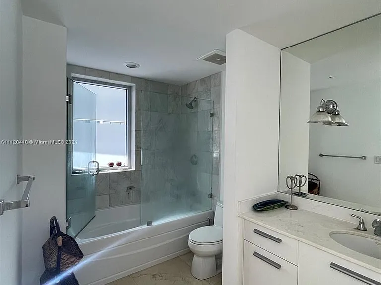 1060 Brickell Ave #613 — Photo 5