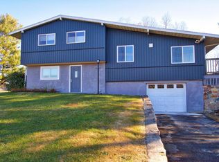 1206 Mount Tabor Rd, Blacksburg, VA 24060