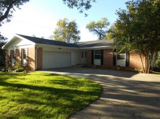 704 9th St, Spirit Lake, IA 51360