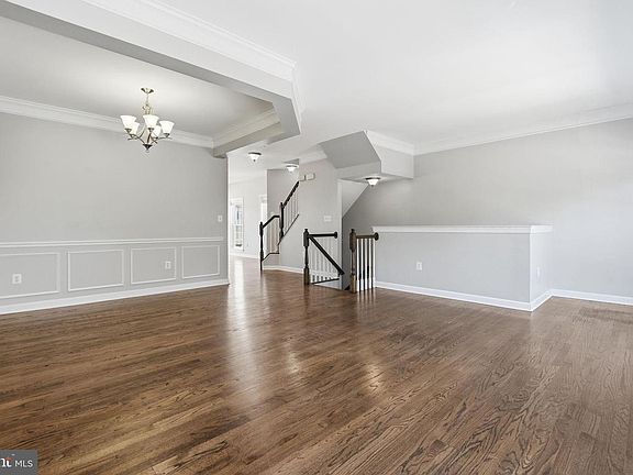 5th image of 6086 Popes Creek Pl