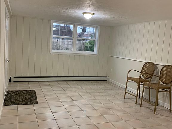4th image of 52 Beach St #52B