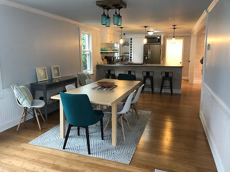 130 Union Ave — Photo 4