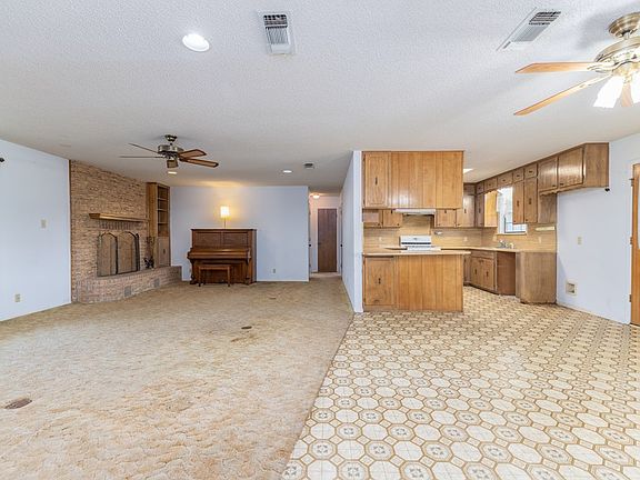 4th image of 5210 Briarwood Dr