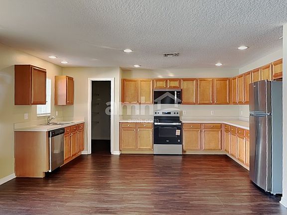 3rd image of 15412 Galbi Dr
