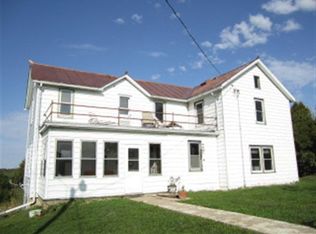 1839 Blackbird Dr, Lansing, IA 52151